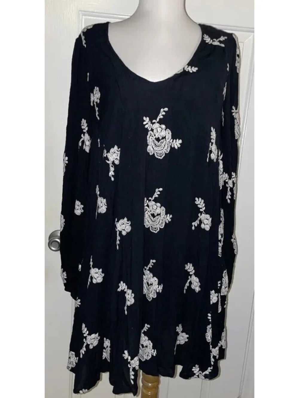 Free People Dress Black Floral Embroidered Boho Peasant Oversized XS